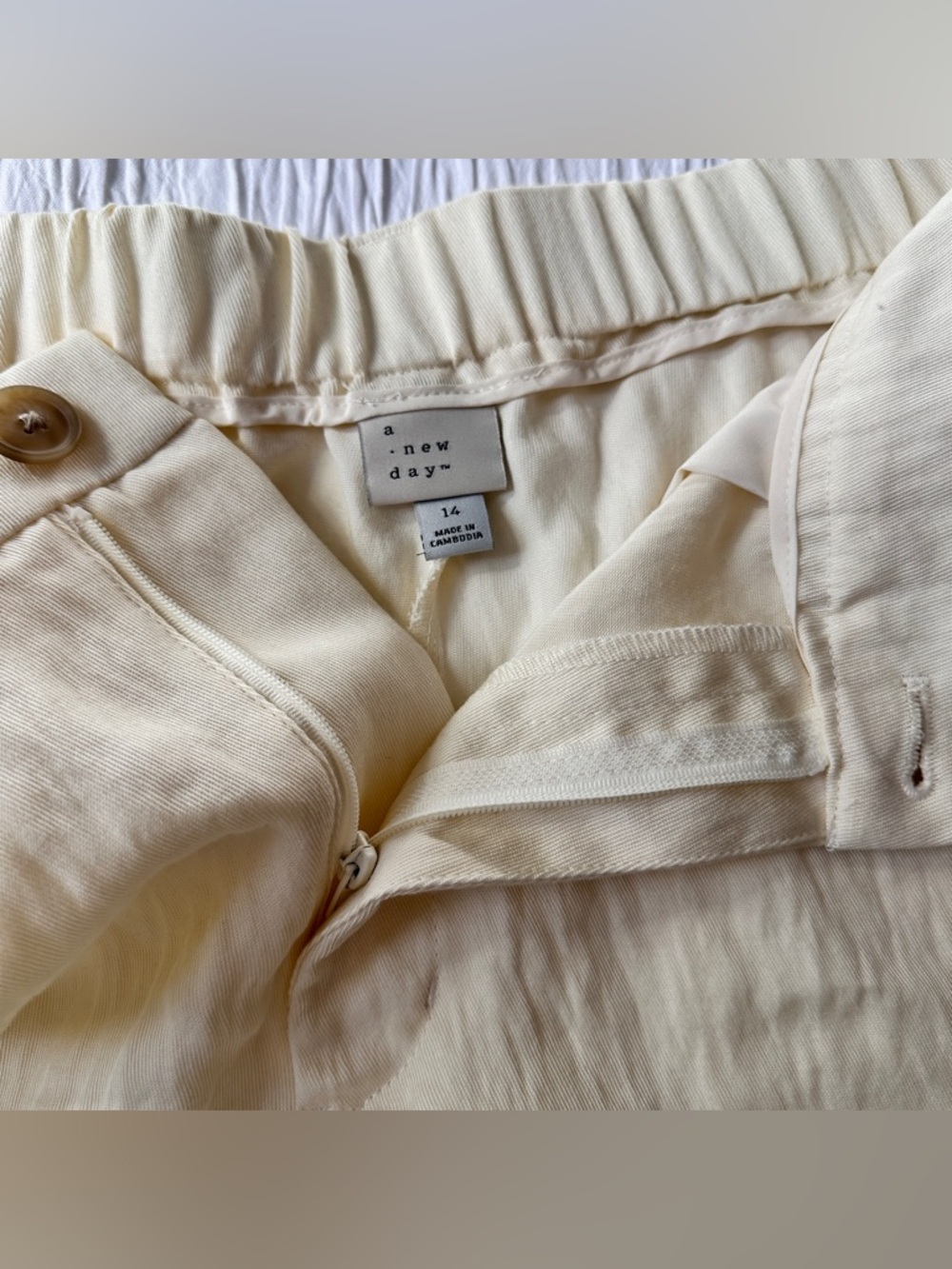 A New Day Cream Ivory Tailored Shorts Size 14 NWT High‎ Rise Summer - Picture 5 of 8